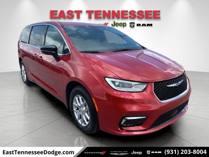 certified and pre-owned CHRYSLER 2026 CHRYSLER PACIFICA SELECT