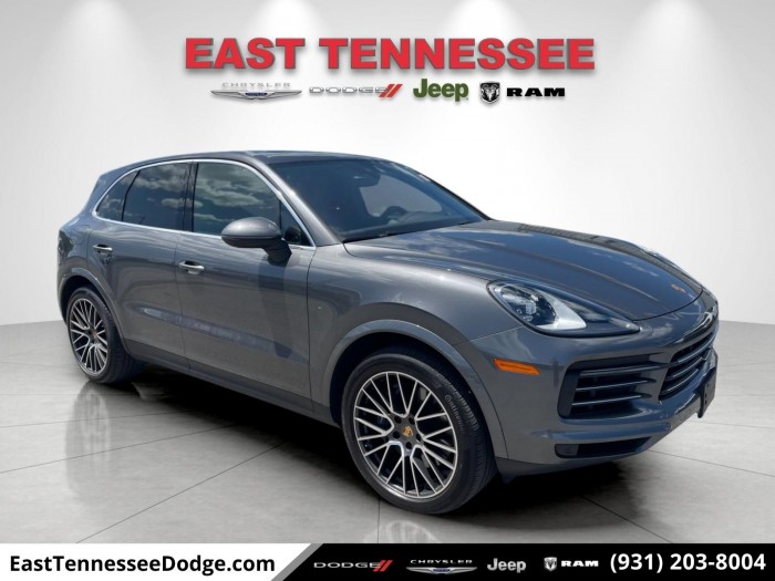 2023 PORSCHE CAYENNE BASE