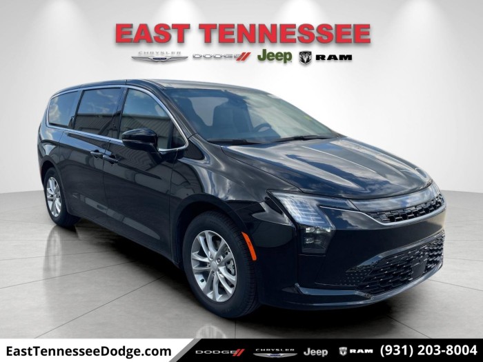 2027 CHRYSLER PACIFICA SELECT